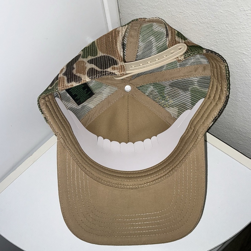 John Deere GENUINE Hat Trucker Style Snapback Khaki Camouflaged Mesh NWT - Picture 6 of 6